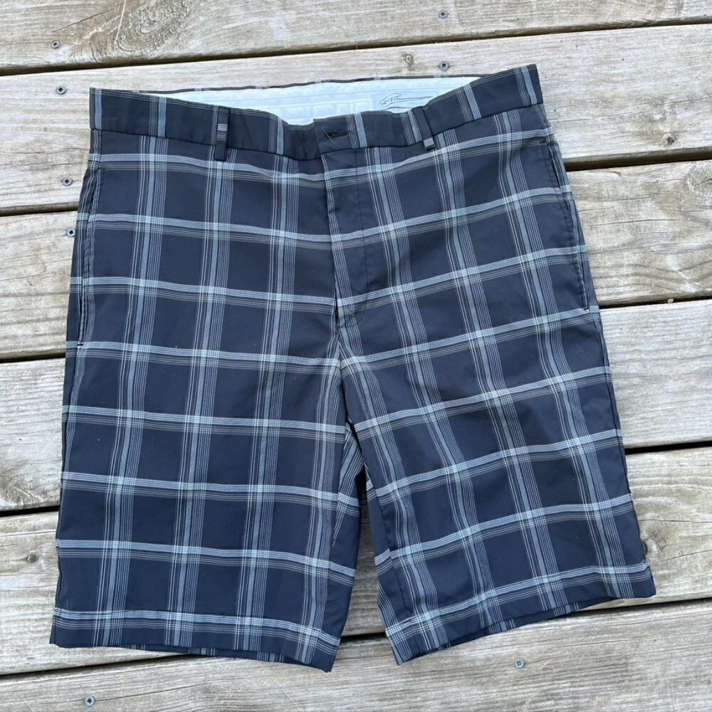 **!Greg Norman black and gray plaid golf shorts 34